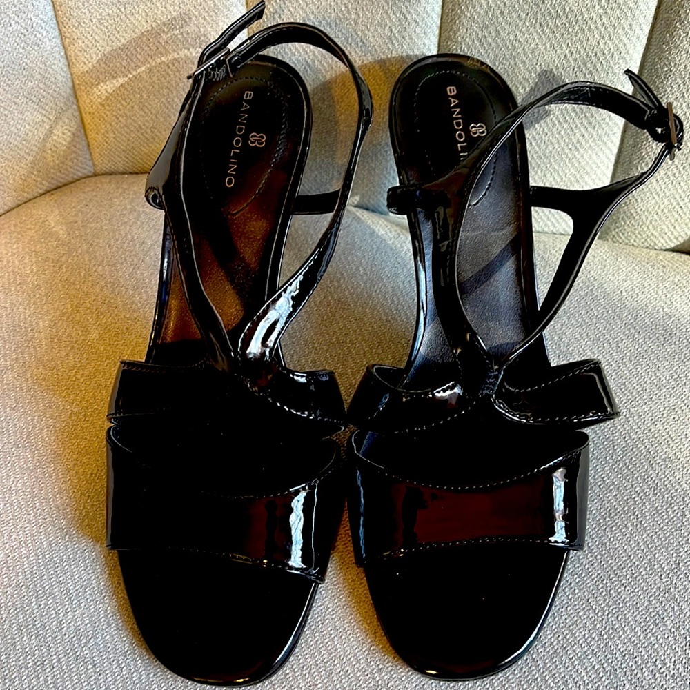 Bandolino- patent leather sling 7M